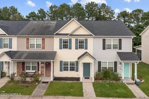 2002 Grandeur Ave, Jacksonville, NC 28546