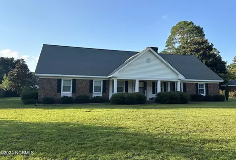 605 N Woodberry Dr, Goldsboro, NC 27534