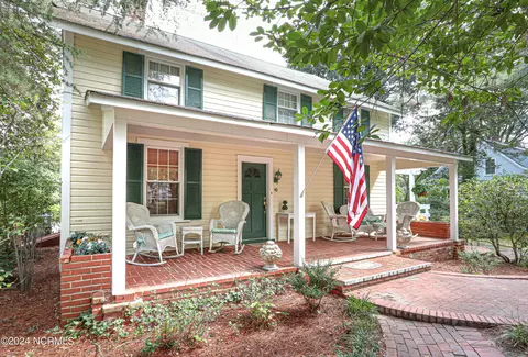 Exterior - 40 Caddell Rd, Pinehurst, NC 28374 photo 2 of 15