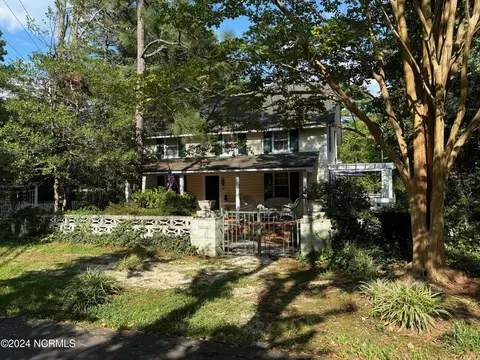 40 Caddell Rd, Pinehurst, NC 28374