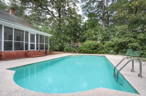 Exterior - 40 Caddell Rd, Pinehurst, NC 28374 photo 7 of 15