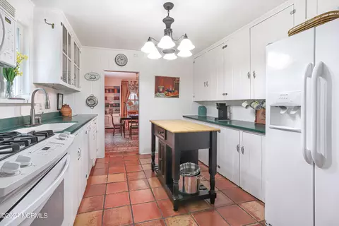 Kitchen - 40 Caddell Rd, Pinehurst, NC 28374 photo 3 of 3