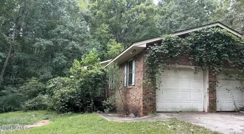 214 Country Canyon Dr, Rockingham, NC 28379