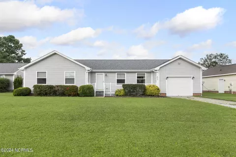302 Celtic Ash St, Sneads Ferry, NC 28460