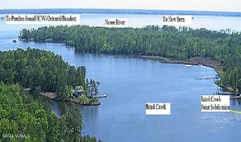 73 Baird Point Rd, Grantsboro, NC 28529