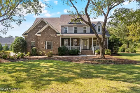104 E Colonnade Dr, Hampstead, NC 28443