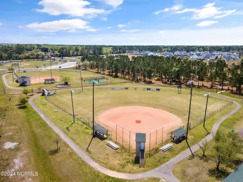 View/Area - 104 E Colonnade Dr, Hampstead, NC 28443 photo 11 of 17