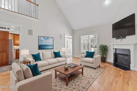 Living - 104 E Colonnade Dr, Hampstead, NC 28443 photo 2 of 6