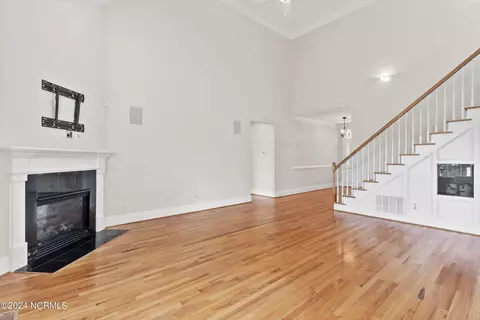 Living - 104 E Colonnade Dr, Hampstead, NC 28443 photo 4 of 6