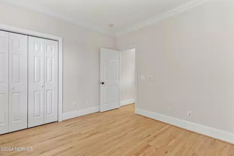 Bedroom - 104 E Colonnade Dr, Hampstead, NC 28443 photo 4 of 10
