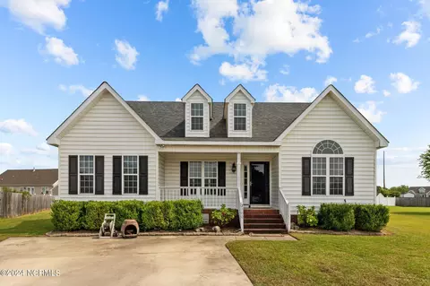 2900 Chellowe Ct, Winterville, NC 28590
