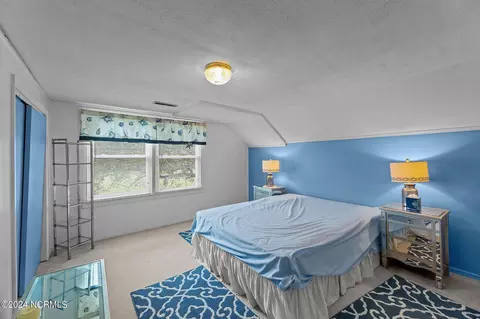 Bedroom - 4687 Neuse Rd, Kinston, NC 28501 photo 7 of 10
