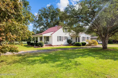 Exterior - 4687 Neuse Rd, Kinston, NC 28501 photo 1 of 11
