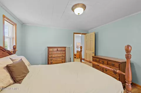 Bedroom - 4687 Neuse Rd, Kinston, NC 28501 photo 6 of 10