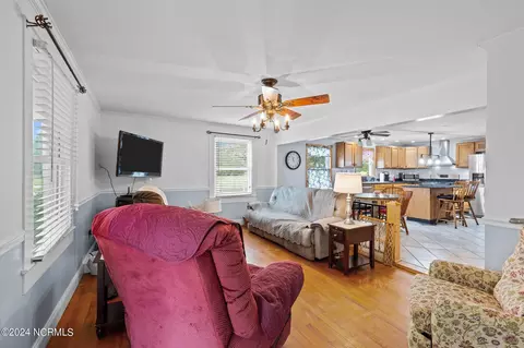 Living - 4687 Neuse Rd, Kinston, NC 28501 photo 1 of 1