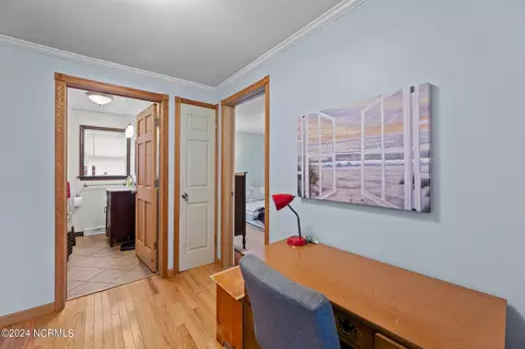 Entry Way - 4687 Neuse Rd, Kinston, NC 28501 photo 1 of 1