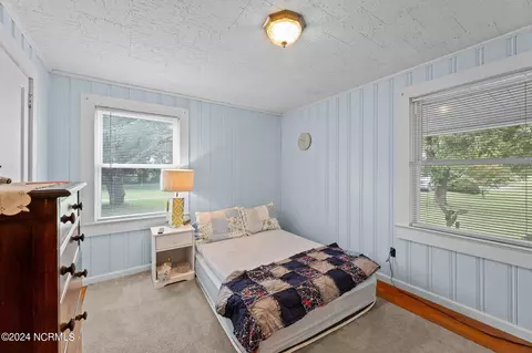 Bedroom - 4687 Neuse Rd, Kinston, NC 28501 photo 1 of 10