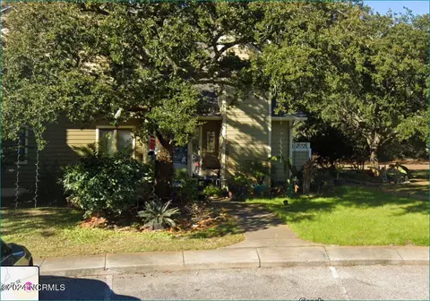 321 Champion Ct, Southport, NC 28461