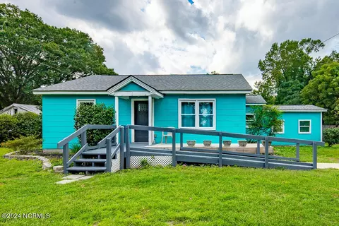 815 Neuse Dr, New Bern, NC 28560