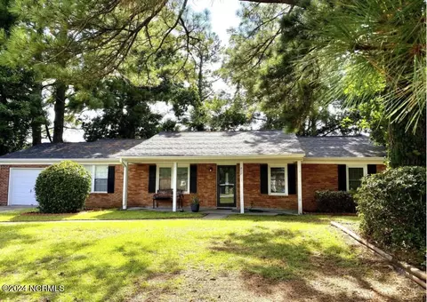 417 Regalwood Dr, Jacksonville, NC 28546