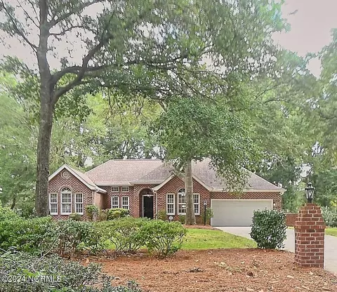 418 Lake Shore Dr, Sunset Beach, NC 28468