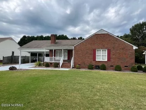 2213 Village Dr W, Wilson, NC 27893