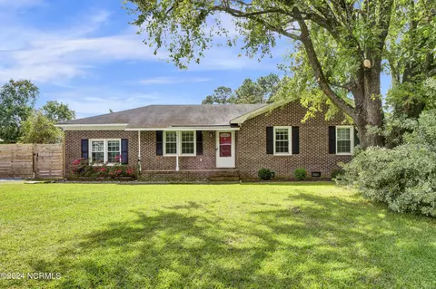4646 Manchester Dr, Wilmington, NC 28405