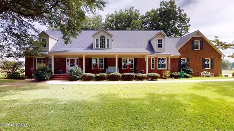473 Club Knolls Rd, Dudley, NC 28333