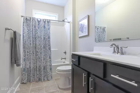 Bath - 110 Winged Foot Rd, Pinehurst, NC 28374 photo 2 of 2