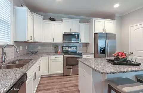 Kitchen - 110 Winged Foot Rd, Pinehurst, NC 28374 photo 3 of 3