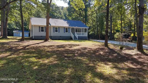 216 Essex Ln S, Clayton, NC 27520