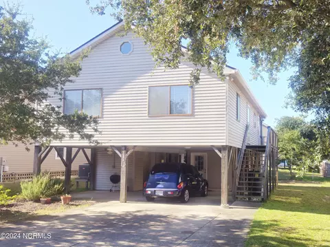 228 W Eden St, Kill Devil Hills, NC 27948 photo 2