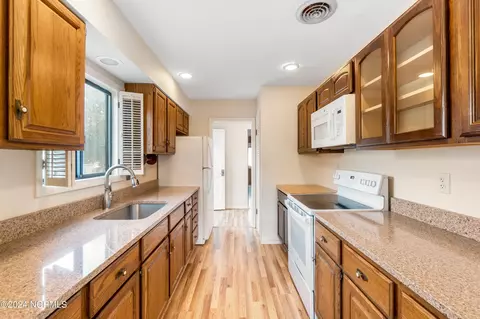 228 W Eden St, Kill Devil Hills, NC 27948 photo 25