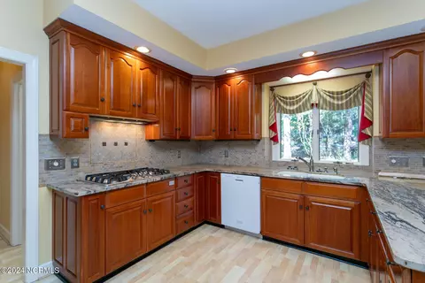 33 Abington Dr, Pinehurst, NC 28374 photo 13