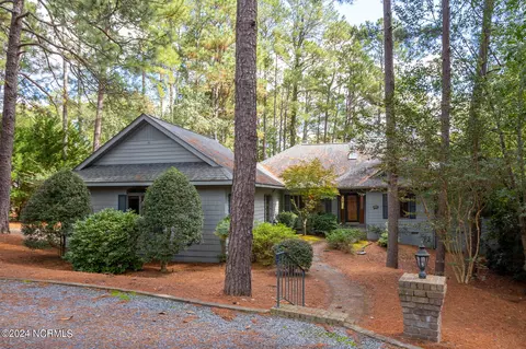 33 Abington Dr, Pinehurst, NC 28374 photo 2