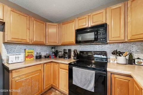 Kitchen - 111 Fodder Dr, Hubert, NC 28539 photo 8 of 8