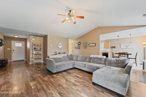 Entry Way - 111 Fodder Dr, Hubert, NC 28539 photo 2 of 3
