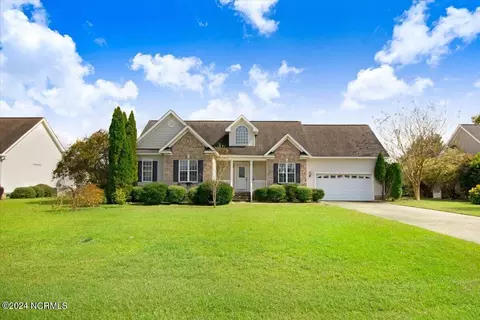 120 Willowbrook Dr, Pikeville, NC 27863