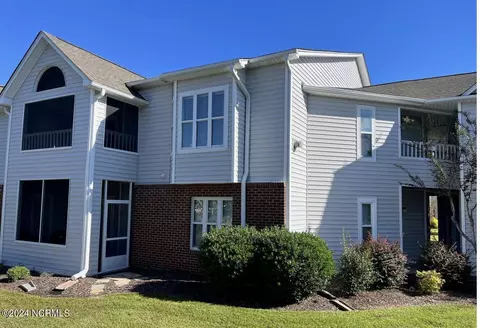 4105 Breezewood Dr #201, Wilmington, NC 28412