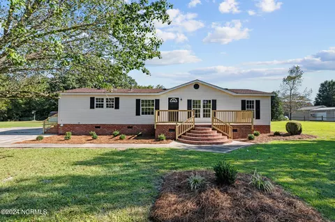 690 Butler Ford Rd, Vanceboro, NC 28586