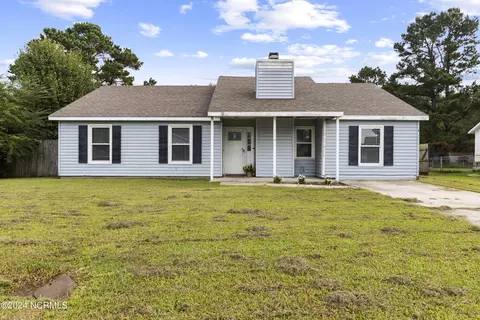 114 Grey Fox Ln, Jacksonville, NC 28546