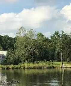 106 Heron Ln, Bath, NC 27808