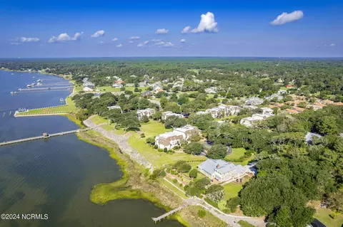 174 Drum Inlt, Morehead City, NC 28557