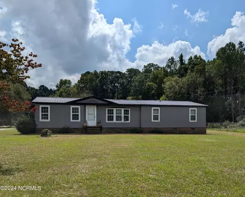 7119 Saint Marys Church Rd, Lucama, NC 27851