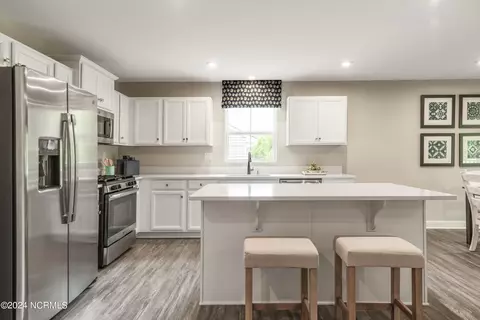 104 Tuscorora Ln, Moyock, NC 27958