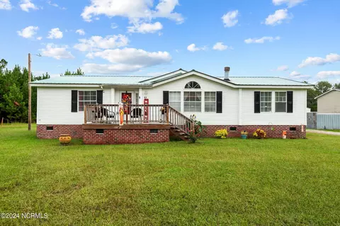 61 Dodge Point Dr, Pinetops, NC 27864