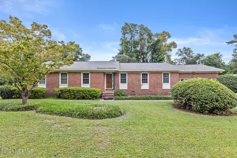 613 Robert E Lee Dr, Wilmington, NC 28412