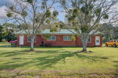 130 Bolick Rd, Burgaw, NC 28425