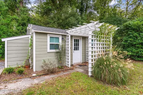 Exterior - 12 N 23rd St, Wilmington, NC 28405 photo 1 of 13