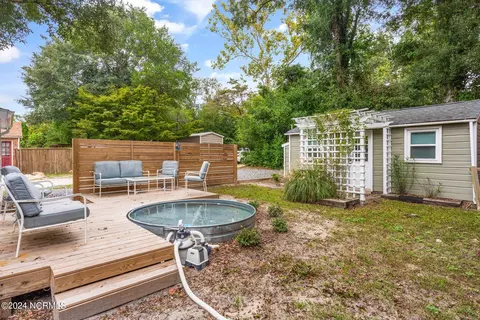 Exterior - 12 N 23rd St, Wilmington, NC 28405 photo 6 of 13